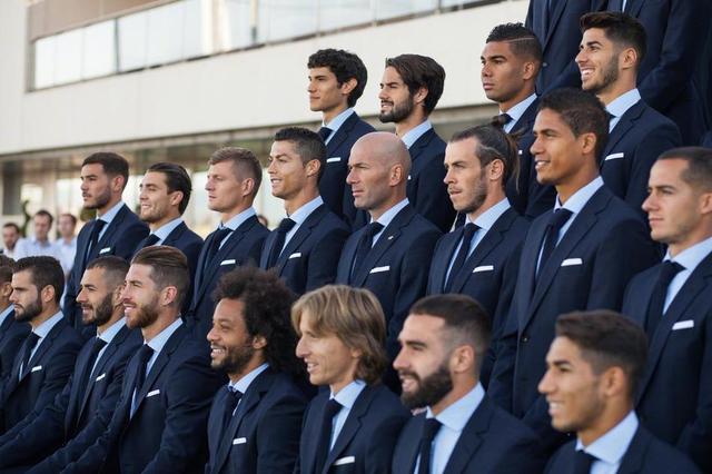 康宁汉姆自投自抢成功，邓罗三分绝平失败，活塞惜败（康宁汉姆补篮得手，邓罗绝平三分偏出，活塞憾负）