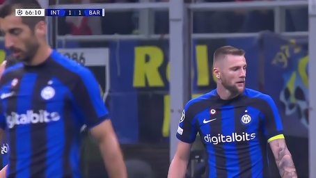 埃梅里上任后维拉5次英超对切尔西赢3场，与上任前20场持平（埃梅里执教后维拉英超对切尔西5战3胜，追平上任前20战胜场）