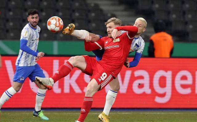 记者：明日拉米罗将携李睿跃出席国安赛前新闻发布会（记者称拉米罗将于明日联袂李睿跃出席国安赛前新闻发布会）