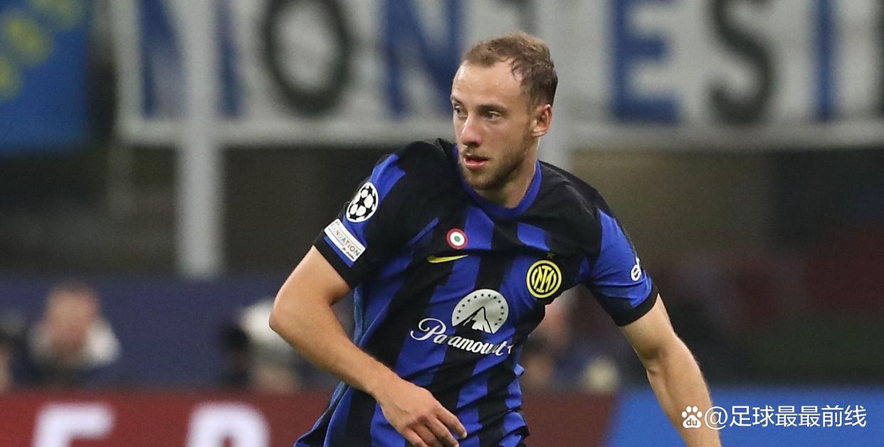 梅里诺：我努力适应了9号位；为小将们感到非常骄傲