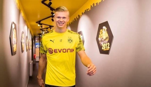 维斯塔潘：别太失望，我们以精彩的表现结束了赛季（维斯塔潘：别气馁，我们用精彩发挥收官赛季）