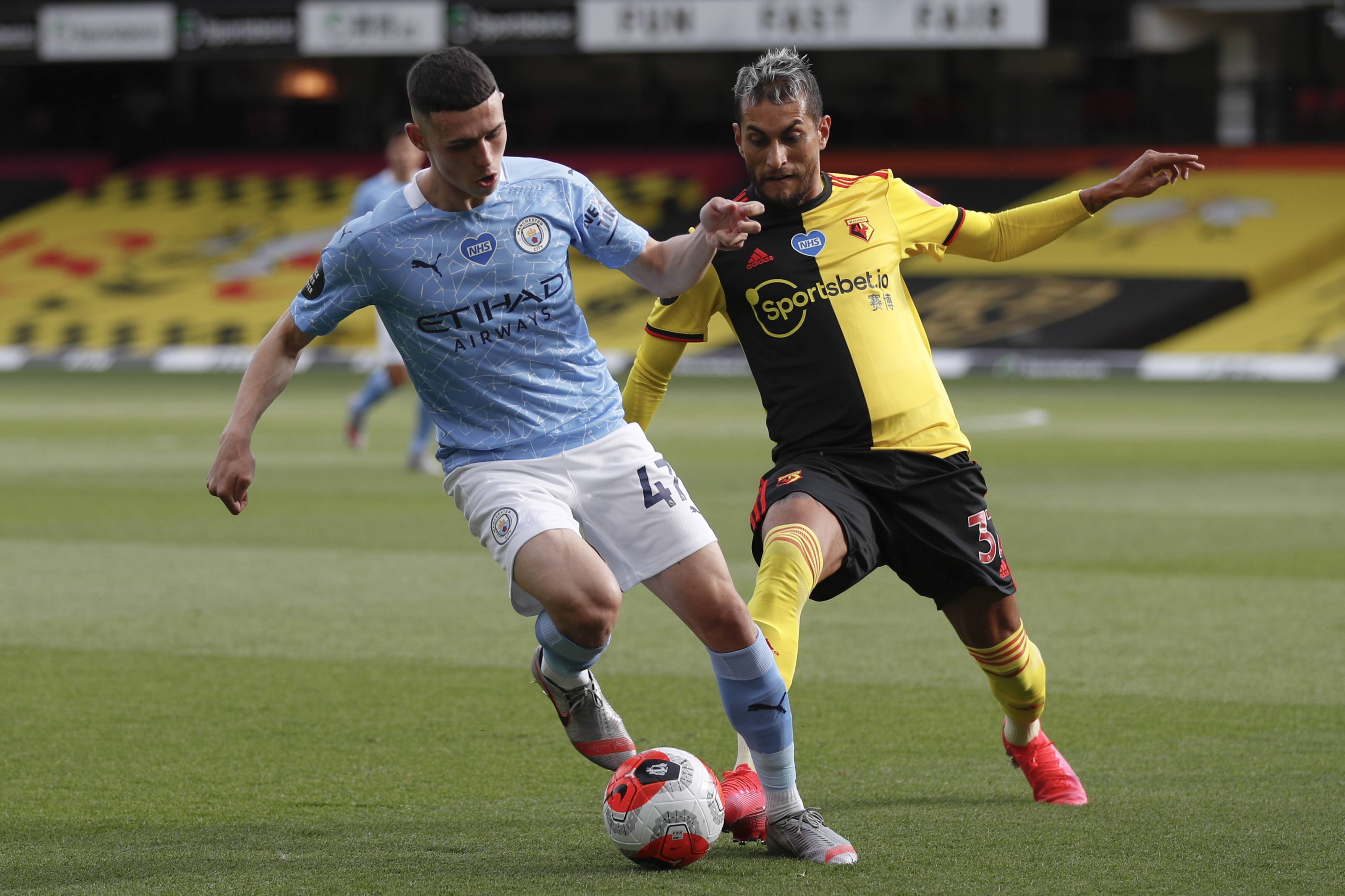 郭艾伦时隔325天重返CBA赛场（郭艾伦阔别325天再度登上CBA赛场）