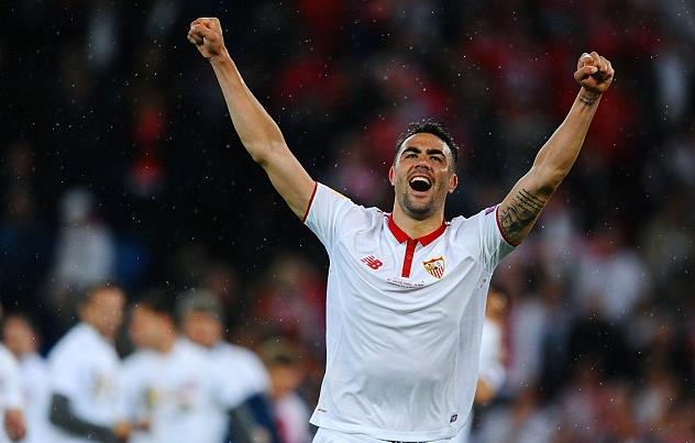 妻子祝贺塞鸟：无比骄傲，你就像一道光照亮了我们全家的生活（妻子深情贺塞鸟：无比自豪，你是照亮全家的那束光）