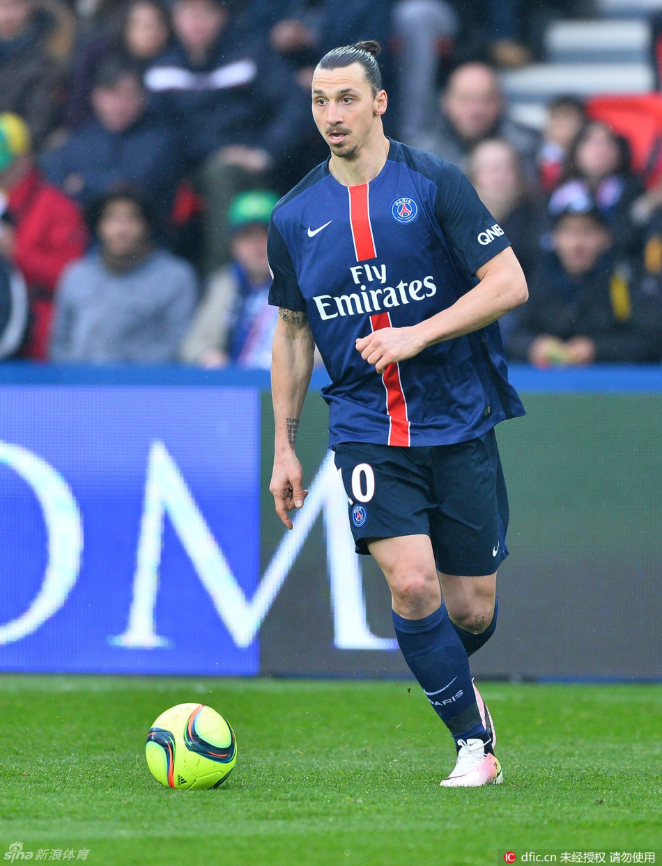 甘锐：主教练反复强调亚冠一定要拼，韦世豪也冒着风险上场了（甘锐：主帅一再要求为亚冠拼尽全力，韦世豪带伤冒险出战）